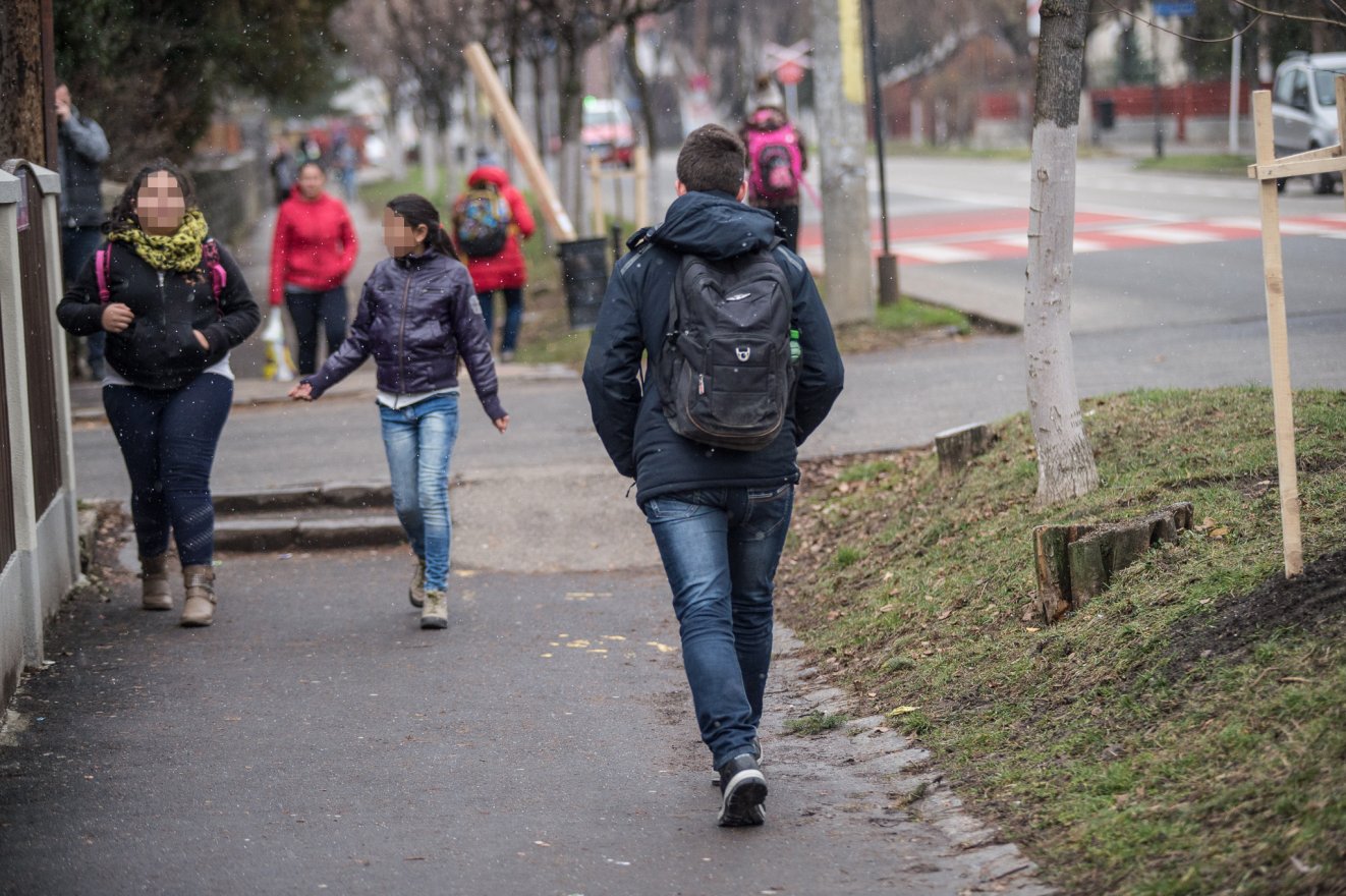 Romániai helyzetkép: a korai iskolaelhagyók aránya magas, a felsőfokú végzettséggel rendelkezőké alacsony