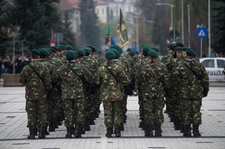 Teljes arzenálját felvonultatná december elsején Csíkban a román hadsereg
