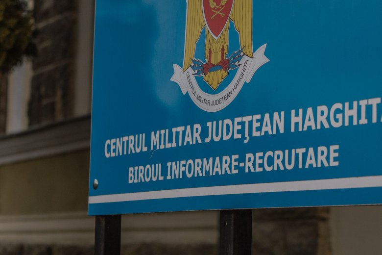 Továbbra is bizonytalan a katonai központ elköltözése a csíkszeredai városházáról   