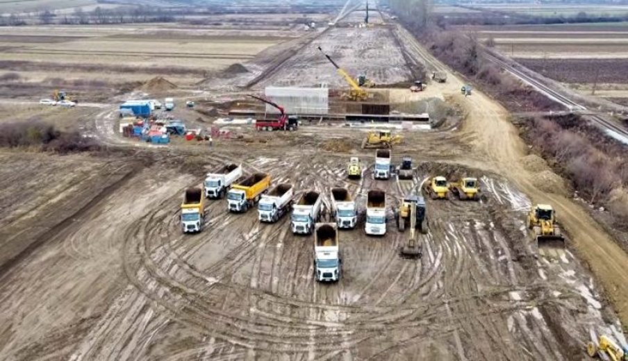 Miközben az észak-erdélyi autópálya építése továbbra is csak akadozva halad, egy másik erdélyi sztrádaszakasz még idén elkészülh