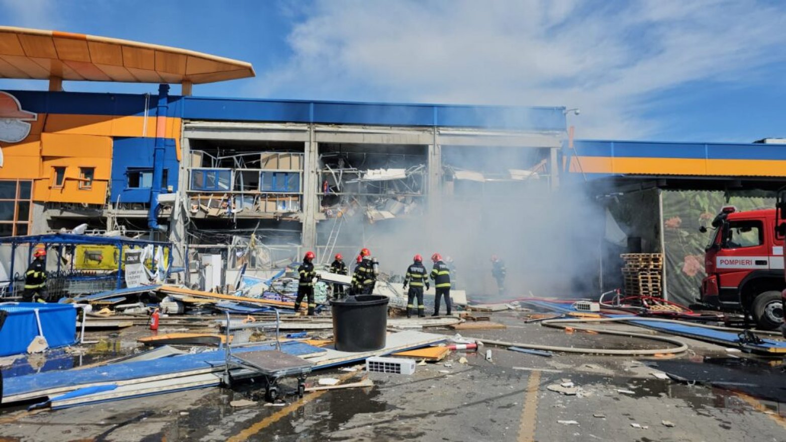 Hatalmas robbanás történt egy romániai barkácsáruházban, többen megsérültek (VIDEÓ)